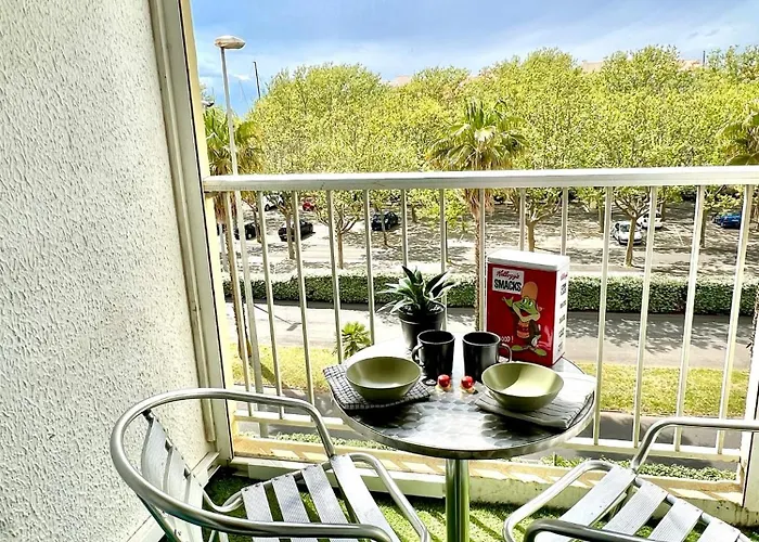 Cap D'agde Port - La Falaise